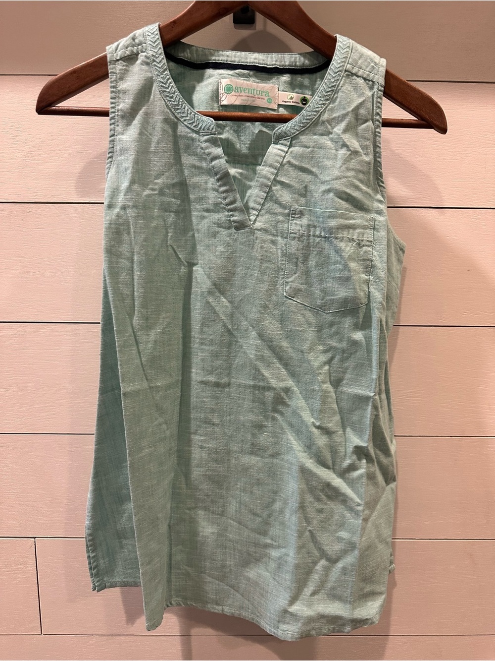 Aventura Women’s Sleeveless Organic V-Neck Tunic in Light Seafoam- size X-Small